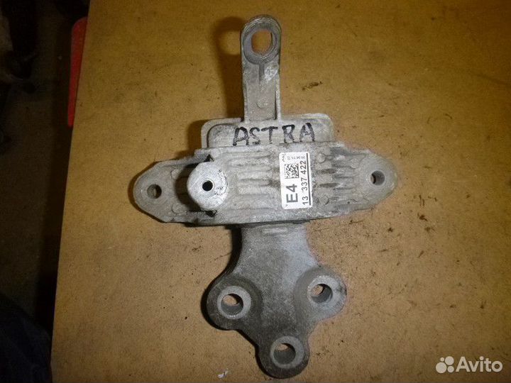 Опора двигателя левая opel astra J 2010