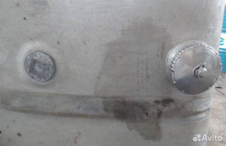 Бак топливный 420 L MAN 19.364 Commander 303589