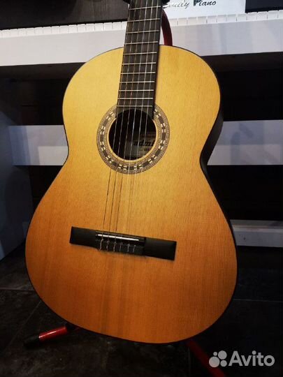 Испанская классическая гитара + Тюнер (массив)