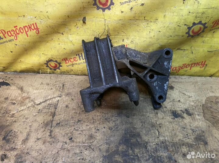 Подушка рулевой рейки Opel Vectra B