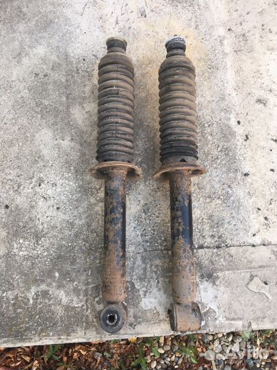 Задние стойки Калина