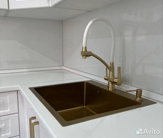 Кухня угловая на заказ, бесплатный замер