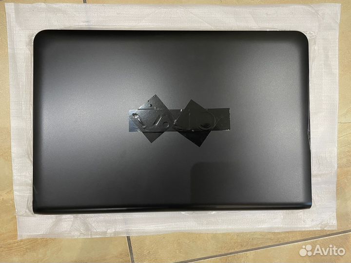 Новая крышка и рамка на Sony SVE151