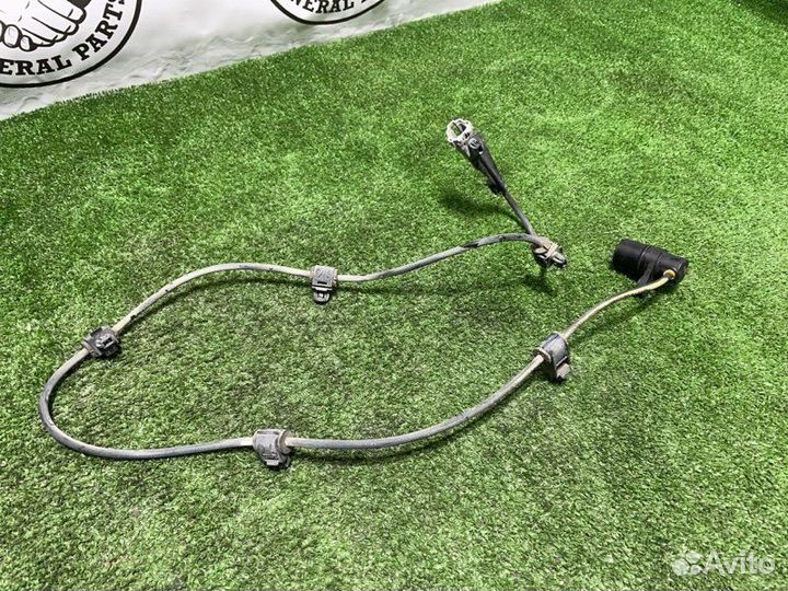 Датчик ABS задний левый Toyota Hilux Surf KZN185