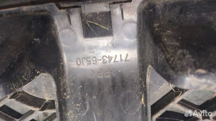 Решетка радиатора Suzuki Grand Vitara