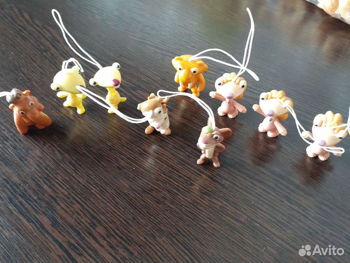 Игрушки из киндера ледниковый период