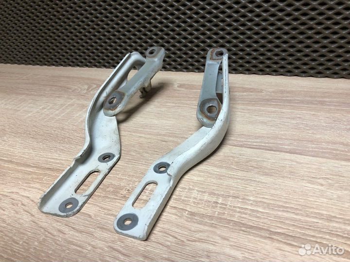 Петля капота Honda Civic FD 2008