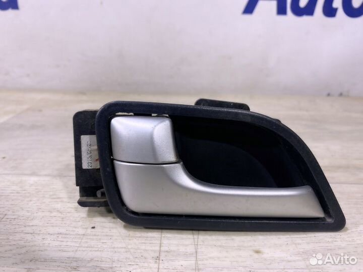 Ручка двери передняя левая Kia Rio седан 1.4 G4FA