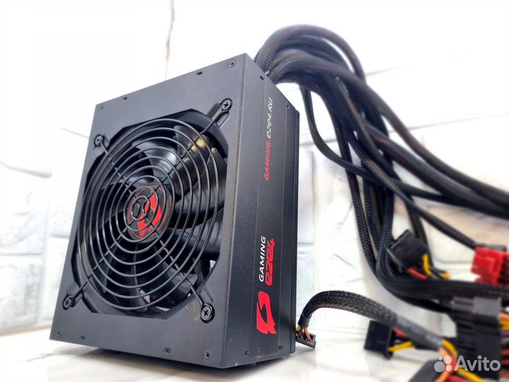 Игровой блок питания 1000W 80 plus