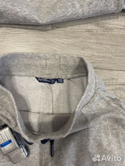 Костюм спортивный