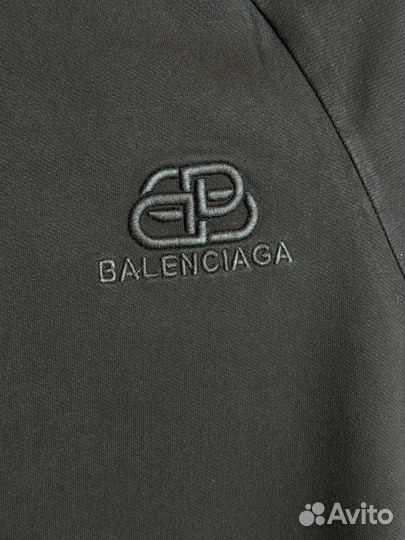 Летний спортивный костюм Balenciaga