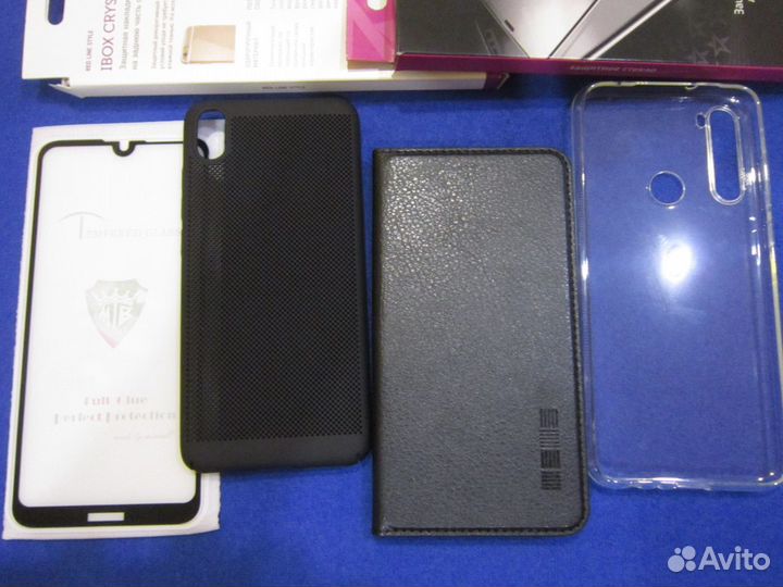 Чехол и защитное стекло, новые