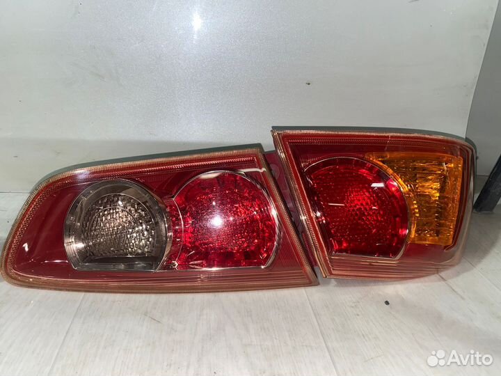 Mitsubishi lancer 10 задний фонарь