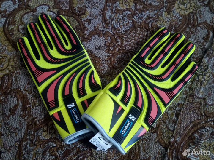 Противоударные перчатки