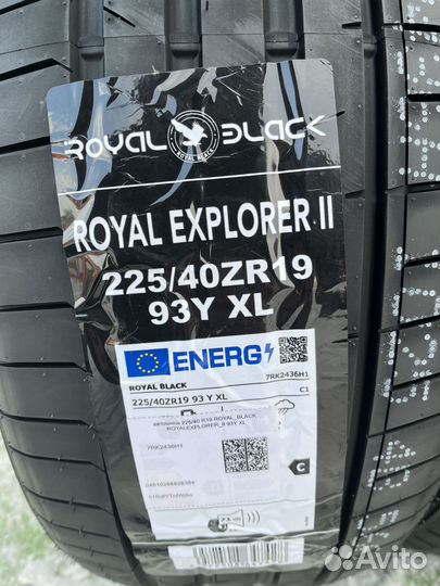 Royal Black Royal Explorer II 225/40 R19 93Y