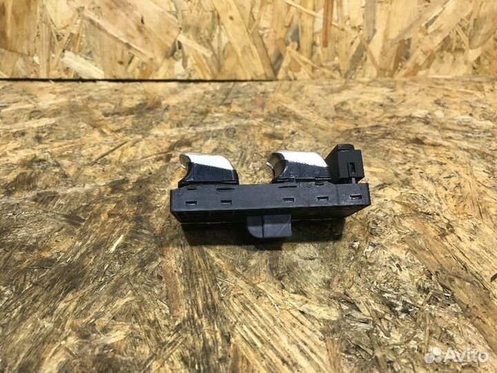 Блок управления стеклоподъемниками Audi A4 B8