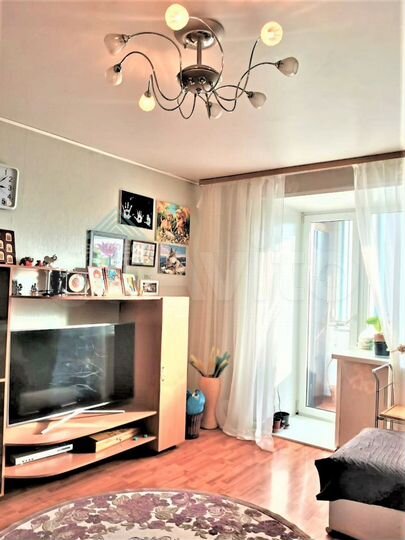 2-к. квартира, 65 м², 3/9 эт.