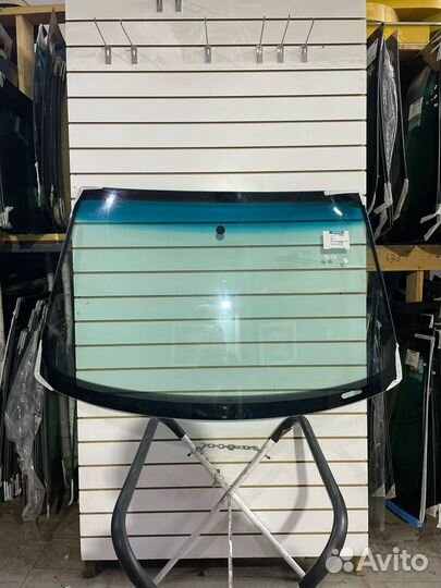 Лобовое стекло на Ситроен с1 / Пежо 107