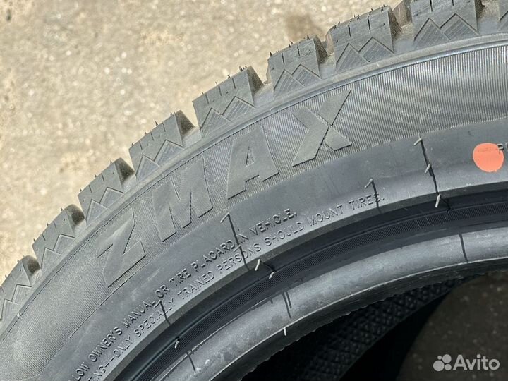 Zmax Winternova Stud II 295/40 R21 96U