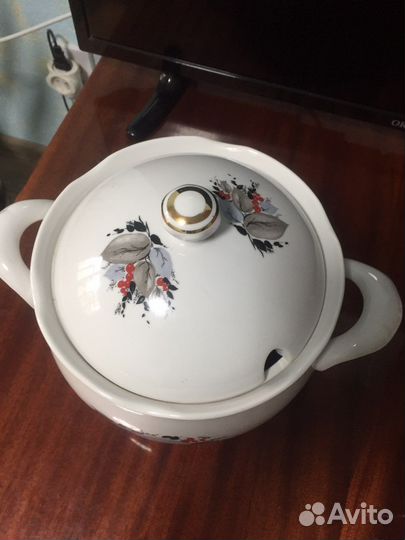 Супница, тарелки