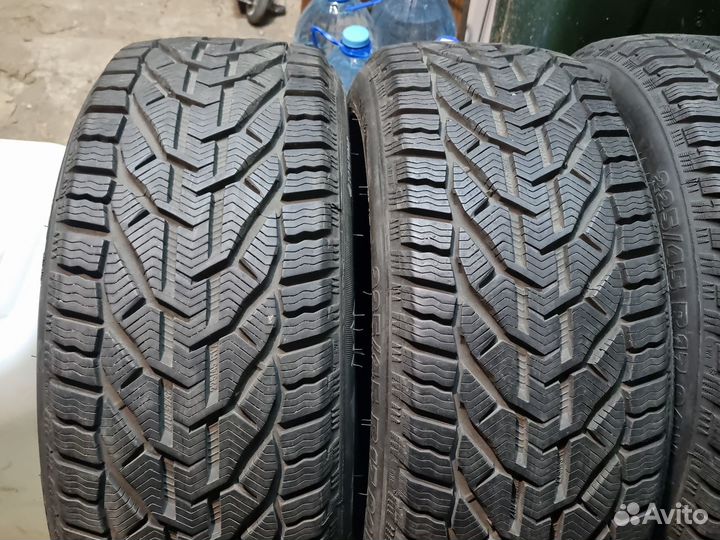 Tigar Winter 225/45 R17 94V