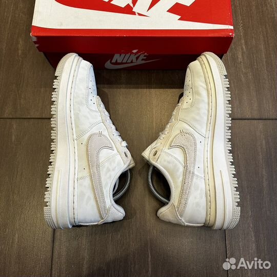 Nike Air Force 1 luxe summit white