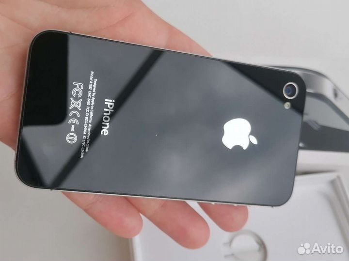 Телефон iPhone 4s
