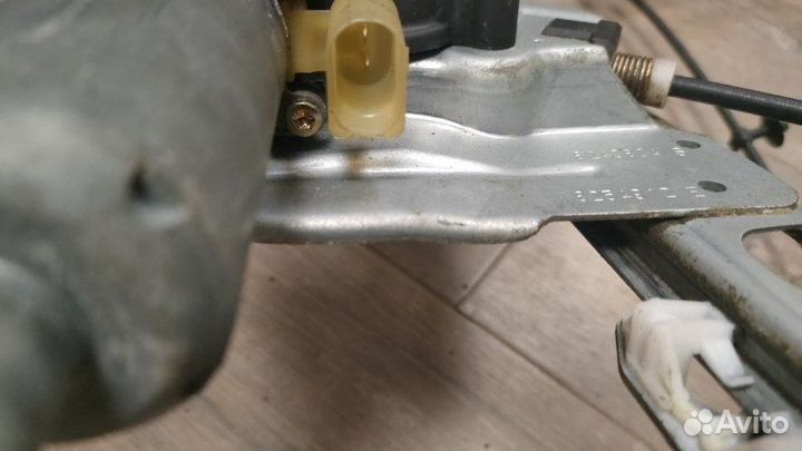 Стеклоподъемник передний правый Bmw X5 E53 3.0D