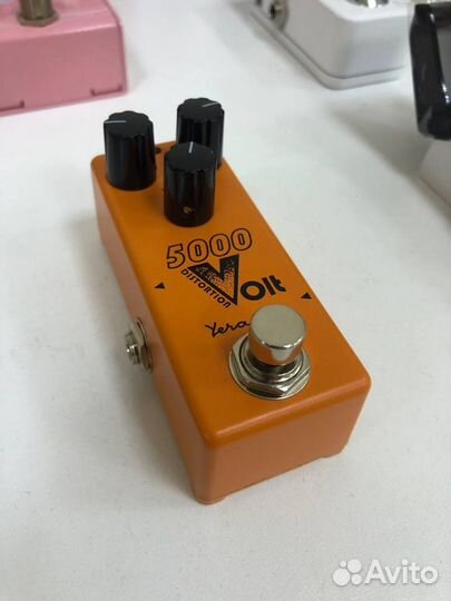 Гитарный эффект distortion Yerasov 5000 Volt mini