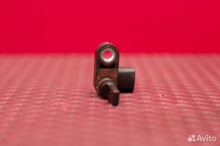 Датчик ABS правый Toyota Land Cruiser 200 1VD 2015