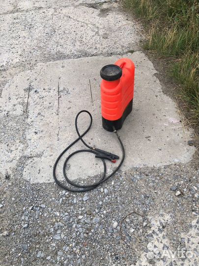 Опрыскиватель садовый аккумуляторный 16л Б/у