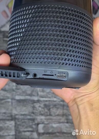 Bluetooth колонка с микрофоном Y1