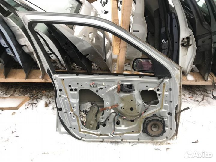 Дверь передняя левая Nissan Primera P11