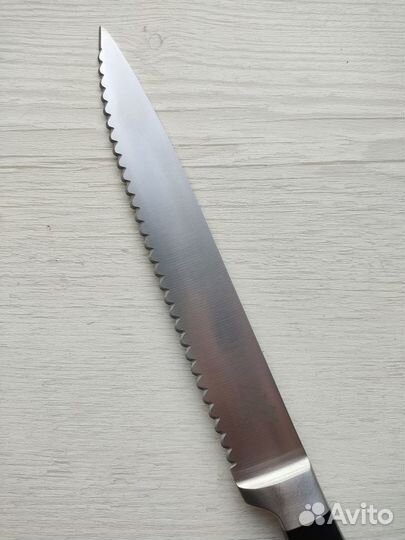 Кухонный хлебный нож