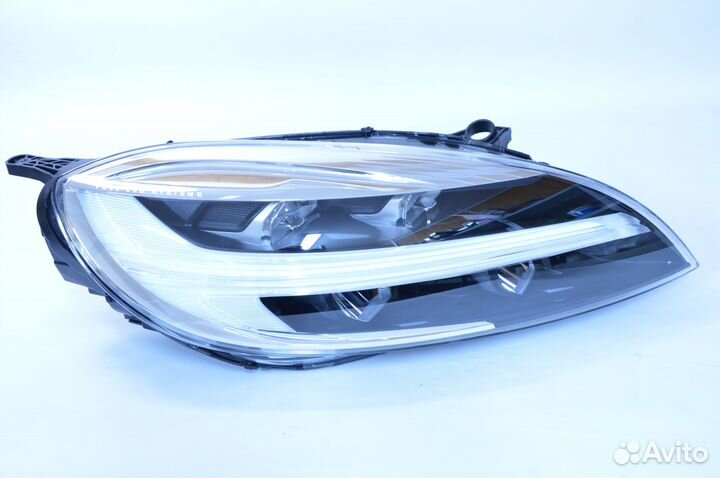 Фара правая LED volvo для V40CC 16-18