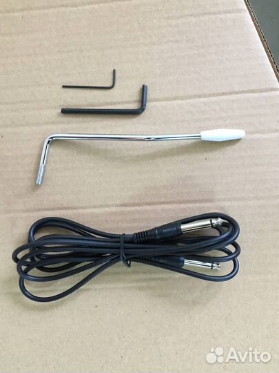 Электро гитара Fabio ST200 + Комбоусилитель Fabio