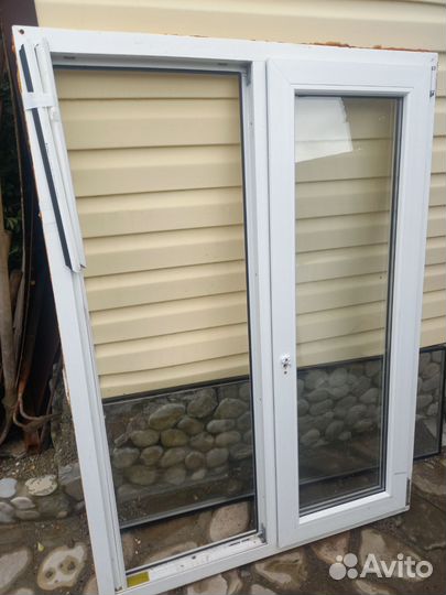 Пластиковое окно б/у. 110150