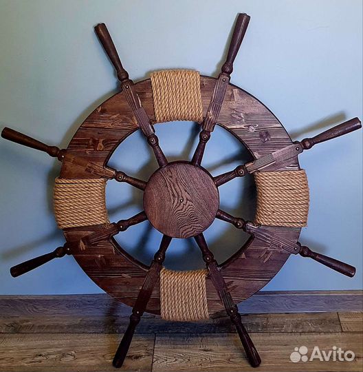 Штурвал декоративный из массива дерева