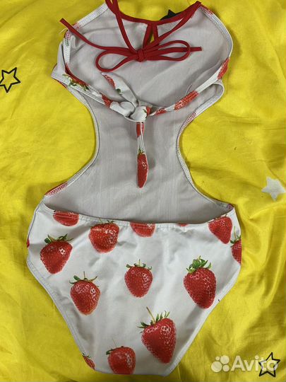 Купальник детский 128клубничка
