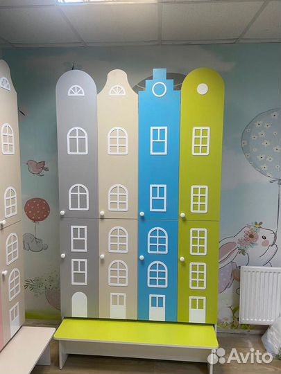 Двухъярусные шкафы домиком. Шкафчики в раздевалку