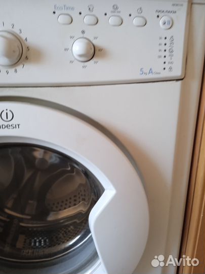 Стиральная машина indesit 5кг в хорошем состоянии