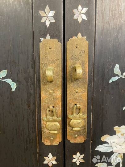 Антикварный шкафчик Шинуазри