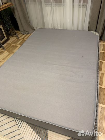 Матрас 140х200 бу