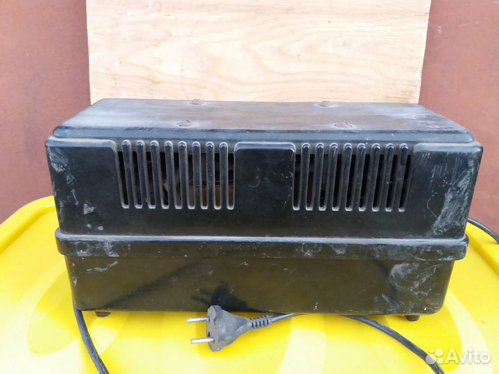 Продам стабилизатор напряжения бу