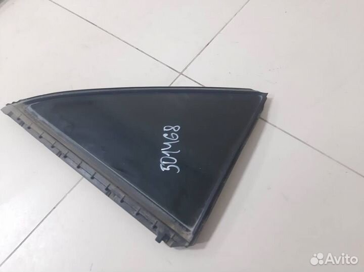 Стекло двери задней правой форточка Toyota Camry V