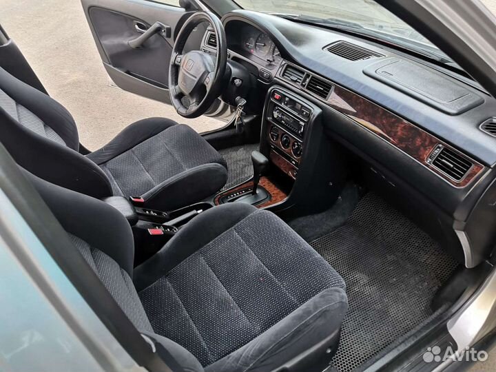 Салон на Хонда цивик 6 и много запчастей