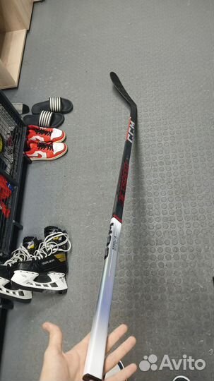 Клюшка хоккейная