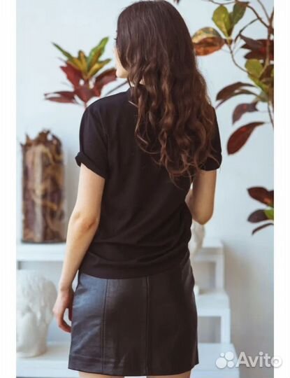 Футболка с цепочкой