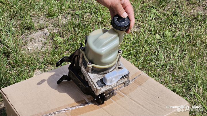 Насос гура Renault