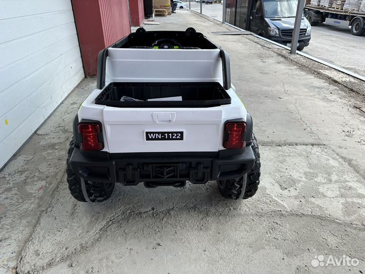 Детский электромобиль